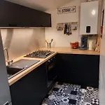 8 Places A La Bonne Escale フェカン